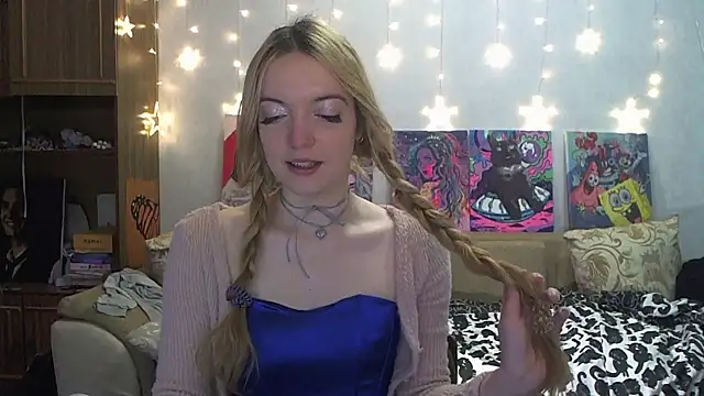 Snapshot of SecretSophia chatting on 01.01.25 SecretSophia online show from 01.01.25