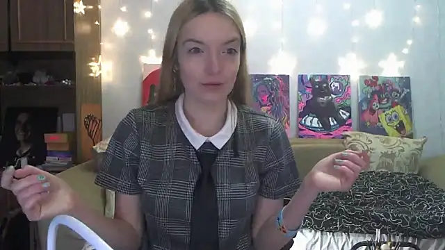 Snapshot of SecretSophia chatting on 01.09.25 SecretSophia online show from 01.09.25