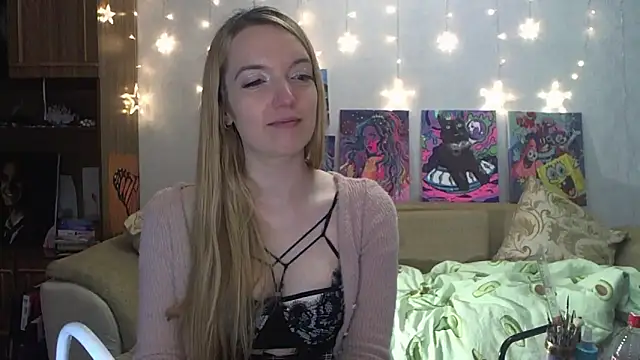 Snapshot of SecretSophia chatting on 01.19.25 SecretSophia online show from 01.19.25