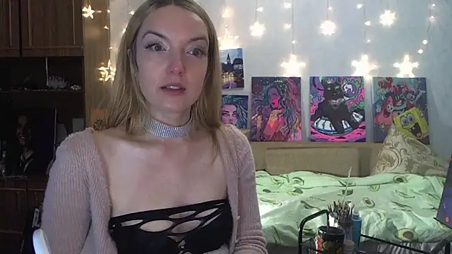 Snapshot of SecretSophia chatting on 01.21.25 SecretSophia online show from 01.21.25