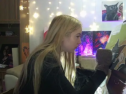 Snapshot of SecretSophia chatting on 03.19.25 SecretSophia online show from 03.19.25