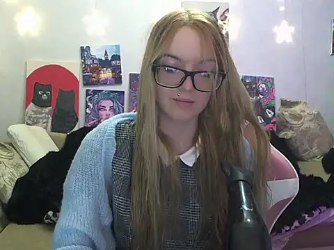 Snapshot of SecretSophia chatting on 10.26.25 SecretSophia online show from 10.26.25