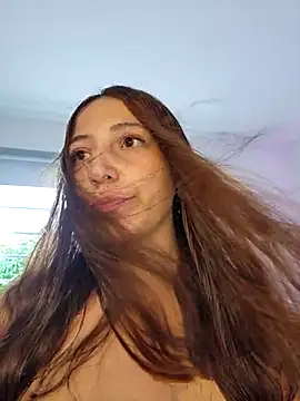 VickyHoult online show from 03.20.25