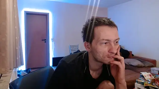 Snapshot of sexymann92 chatting on 02.21.25 sexymann92 online show from 02.21.25