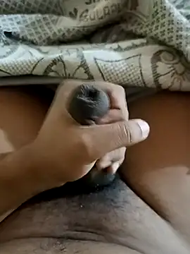 Snapshot of Deluxe_dick chatting on 10.17.25 Deluxe dick online show from 10.17.25