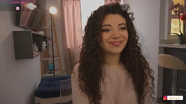 Snapshot of valeria_rosses chatting on 05.15.26 valeria rosses online show from 05.15.26