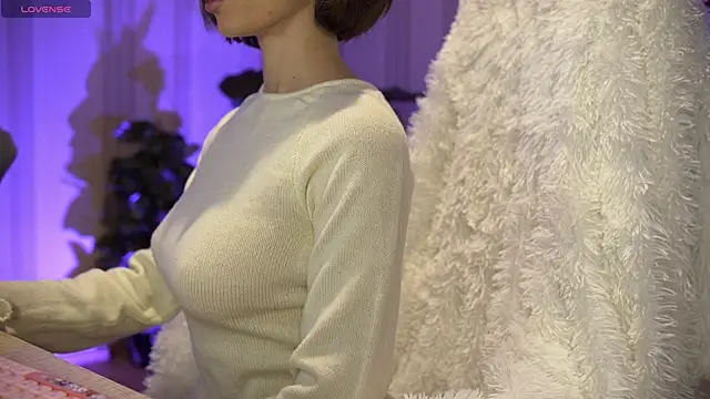 Danielle Thomas online show from 12.14.24