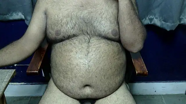 Snapshot of hairysubcub_70 chatting on 07.03.26 hairysubcub 70 online show from 07.03.26