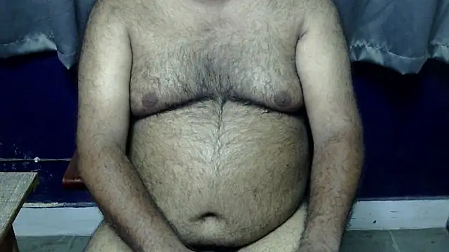 Snapshot of hairysubcub_70 chatting on 07.07.26 hairysubcub 70 online show from 07.07.26