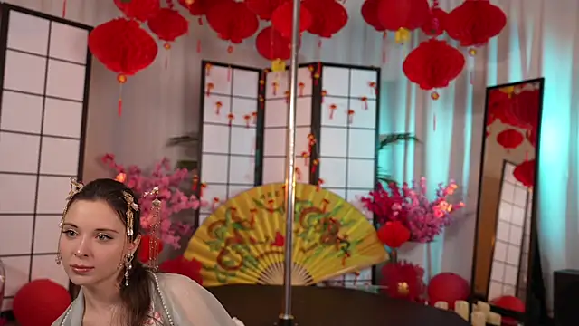 KittyCaitlin online show from 02.11.25