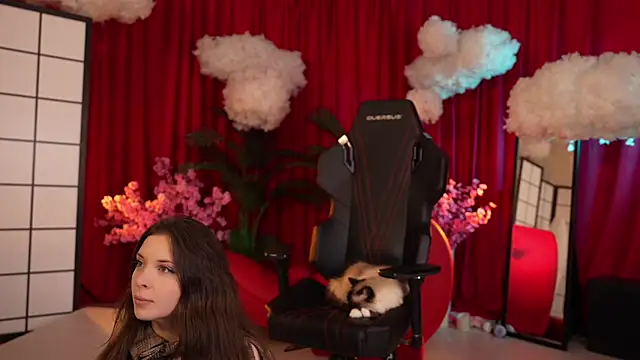 KittyCaitlin online show from 02.23.25