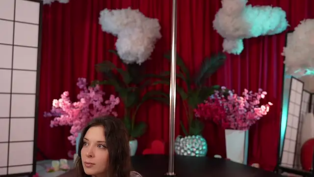 KittyCaitlin online show from 03.13.25