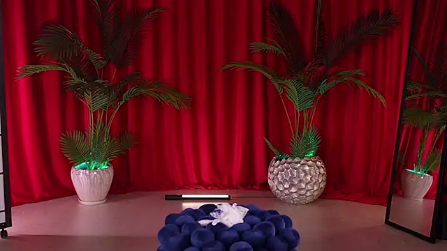 KittyCaitlin online show from 09.20.25