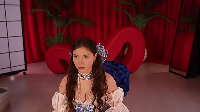 KittyCaitlin online show from 10.20.25