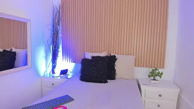 GenesisRuiz online show from 02.25.26