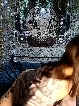 LazyTanukii online show from 10.22.25