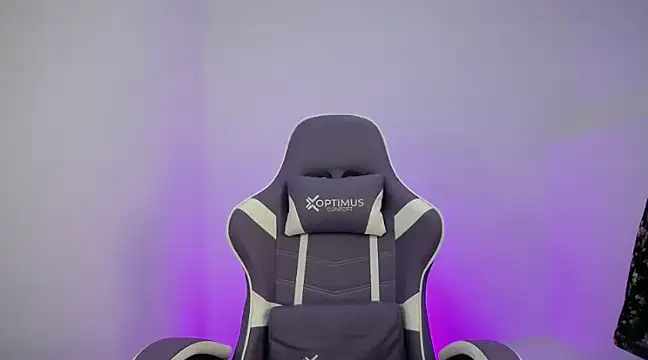 cutie and slutty online show from 01.15.25