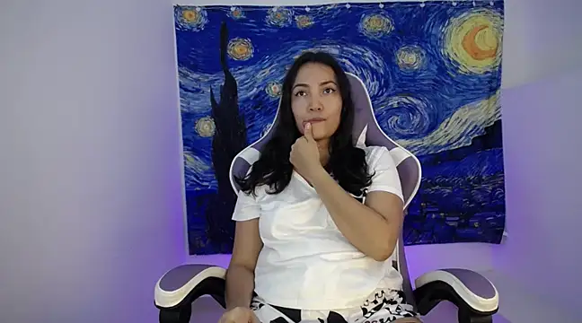 cutie and slutty online show from 03.15.25