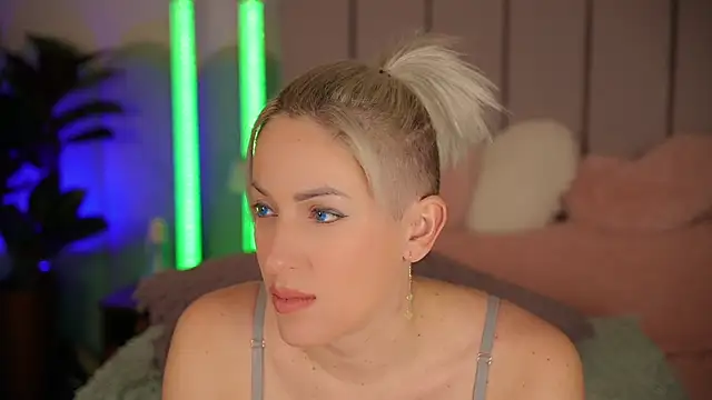 VickySecret96 online show from 01.08.26