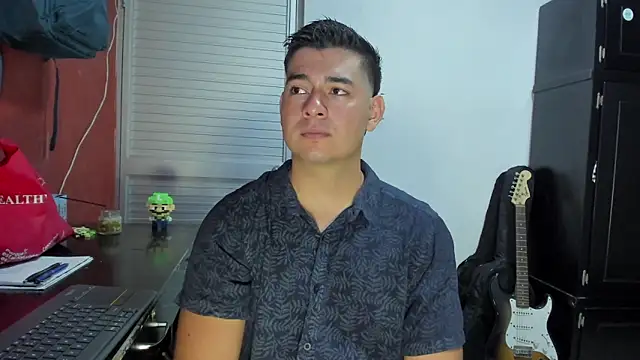 Snapshot of VincentSavage chatting on 02.04.26 VincentSavage online show from 02.04.26