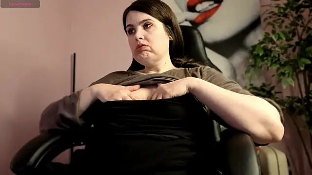 BattyMoll online show from 02.13.26