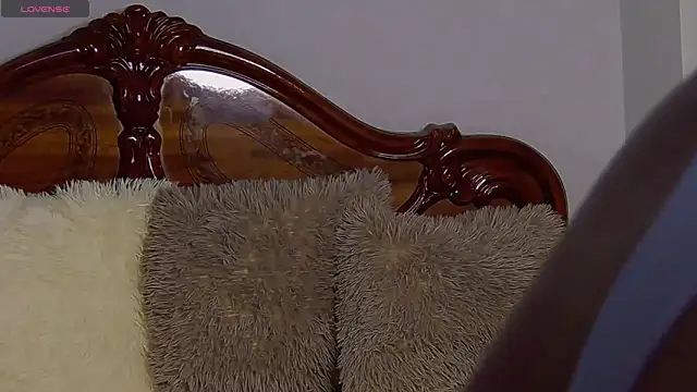 Snapshot of NicolePlay chatting on 12.15.25 NicolePlay online show from 12.15.25