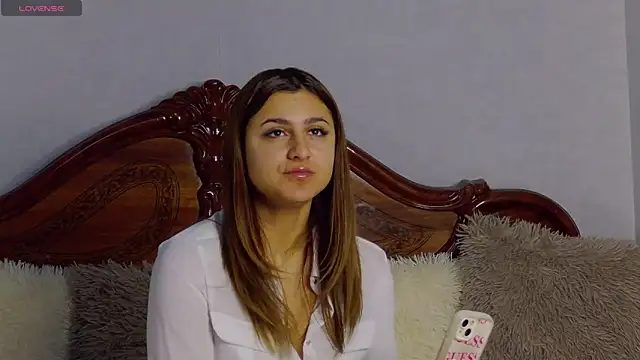 Snapshot of NicolePlay chatting on 12.19.25 NicolePlay online show from 12.19.25