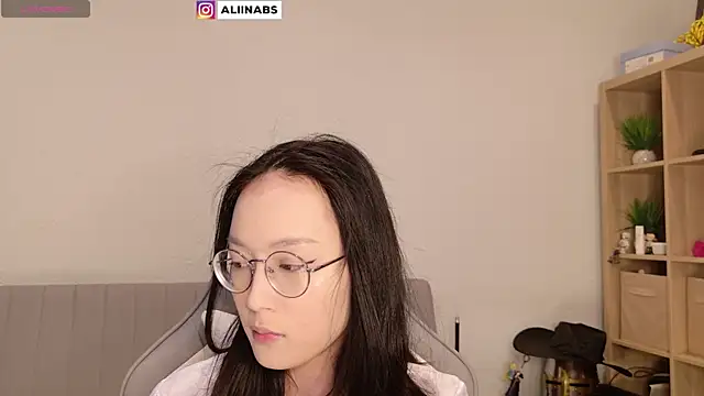 aliiiiiina online show from 01.16.25