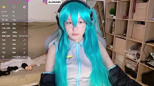 aliiiiiina online show from 03.06.25