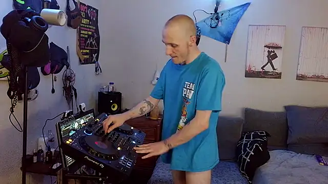 pyrowuff online show from 07.07.26