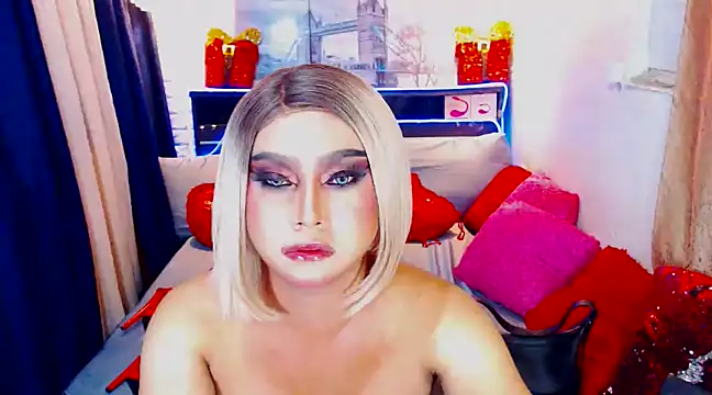 Snapshot of TsGoddessNhicolle chatting on 01.16.25 TsGoddessNhicolle online show from 01.16.25