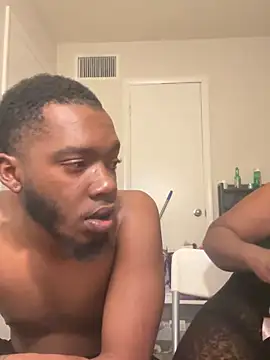 Snapshot of DancingLemonade chatting on 01.22.25 DancingLemonade online show from 01.22.25