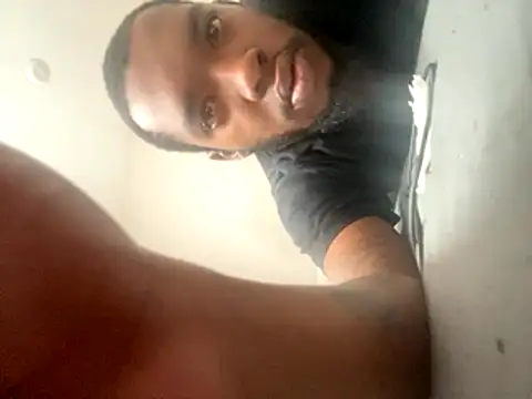 Snapshot of DancingLemonade chatting on 11.30.25 DancingLemonade online show from 11.30.25