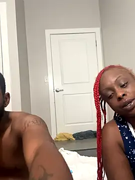 Snapshot of DancingLemonade chatting on 12.03.25 DancingLemonade online show from 12.03.25