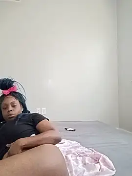 Snapshot of DancingLemonade chatting on 12.18.25 DancingLemonade online show from 12.18.25