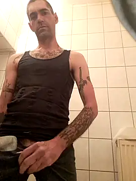 Snapshot of 2223joker chatting on 10.19.25 2223joker online show from 10.19.25