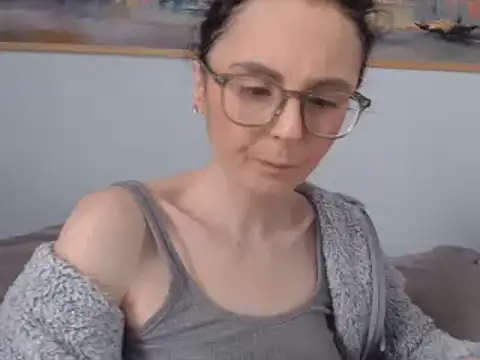 Snapshot of cleophee chatting on 03.01.25 cleophee online show from 03.01.25