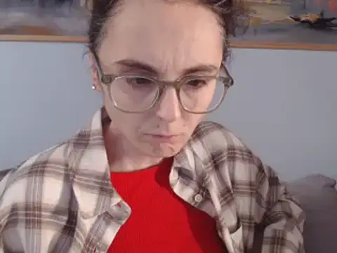 Snapshot of cleophee chatting on 03.13.25 cleophee online show from 03.13.25