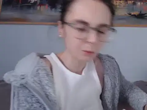 Snapshot of cleophee chatting on 03.20.25 cleophee online show from 03.20.25