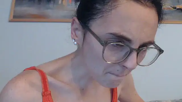 Snapshot of cleophee chatting on 09.20.25 cleophee online show from 09.20.25