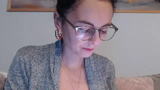 Snapshot of cleophee chatting on 09.26.25 cleophee online show from 09.26.25