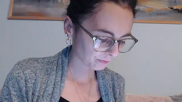 Snapshot of cleophee chatting on 09.29.25 cleophee online show from 09.29.25