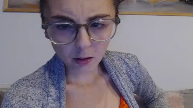 Snapshot of cleophee chatting on 11.14.25 cleophee online show from 11.14.25