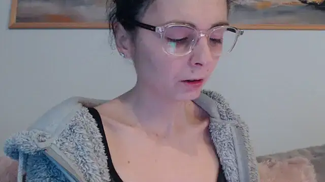 Snapshot of cleophee chatting on 04.05.26 cleophee online show from 04.05.26