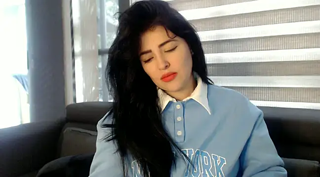 Snapshot of Aleska__Bell chatting on 02.04.25 Aleska Bell online show from 02.04.25