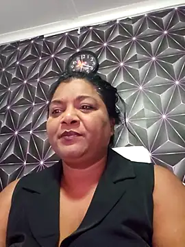 Snapshot of IndianDelia chatting on 03.17.26 IndianDelia online show from 03.17.26