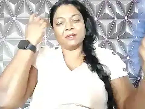 Snapshot of IndianDelia chatting on 04.01.26 IndianDelia online show from 04.01.26