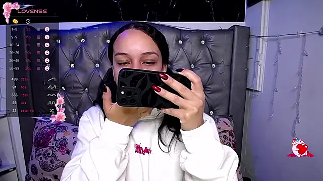 Snapshot of LAILAGUMMY chatting on 01.14.25 LAILAGUMMY online show from 01.14.25