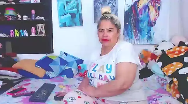 estrellita fugaz16x online show from 03.05.25