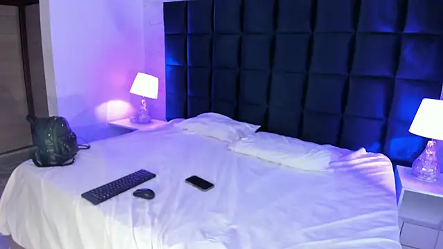 Snapshot of Maddysex_ chatting on 04.27.26 Maddysex online show from 04.27.26